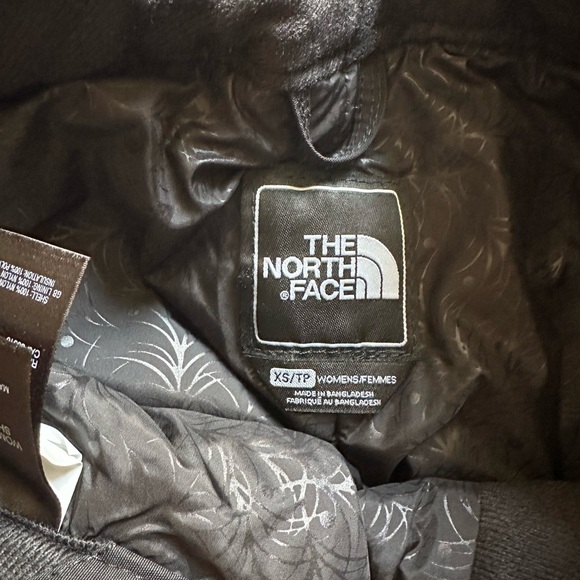 Women’s North Face Ski Pants - Picture 7 of 11